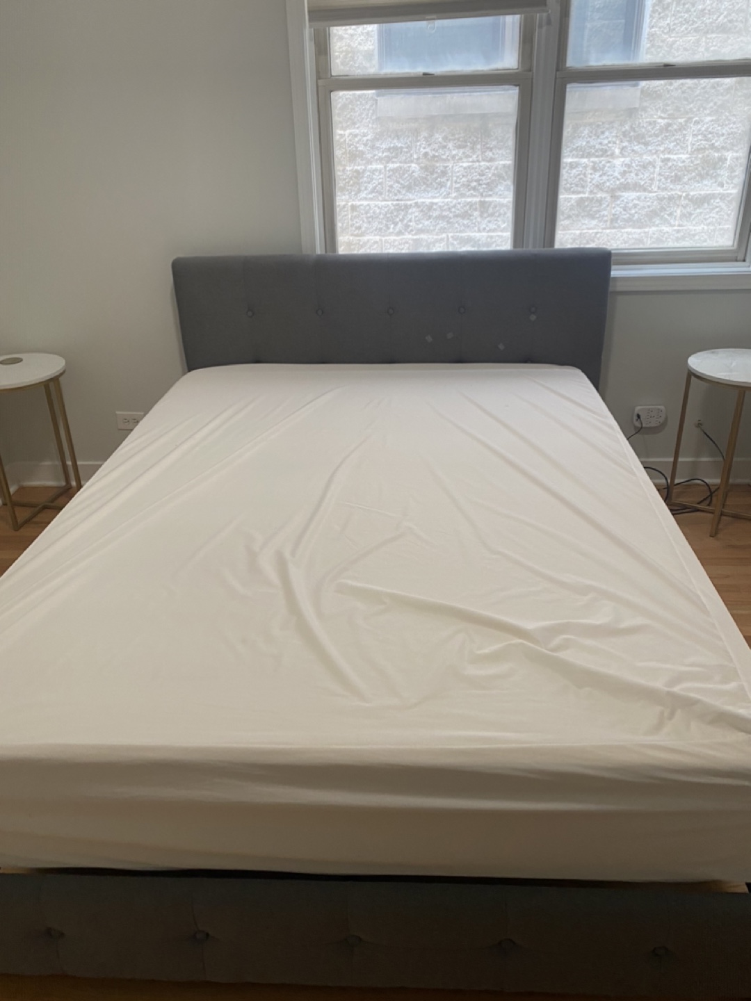 Gray Upholstered Platform Queen Bed Frame with mattress