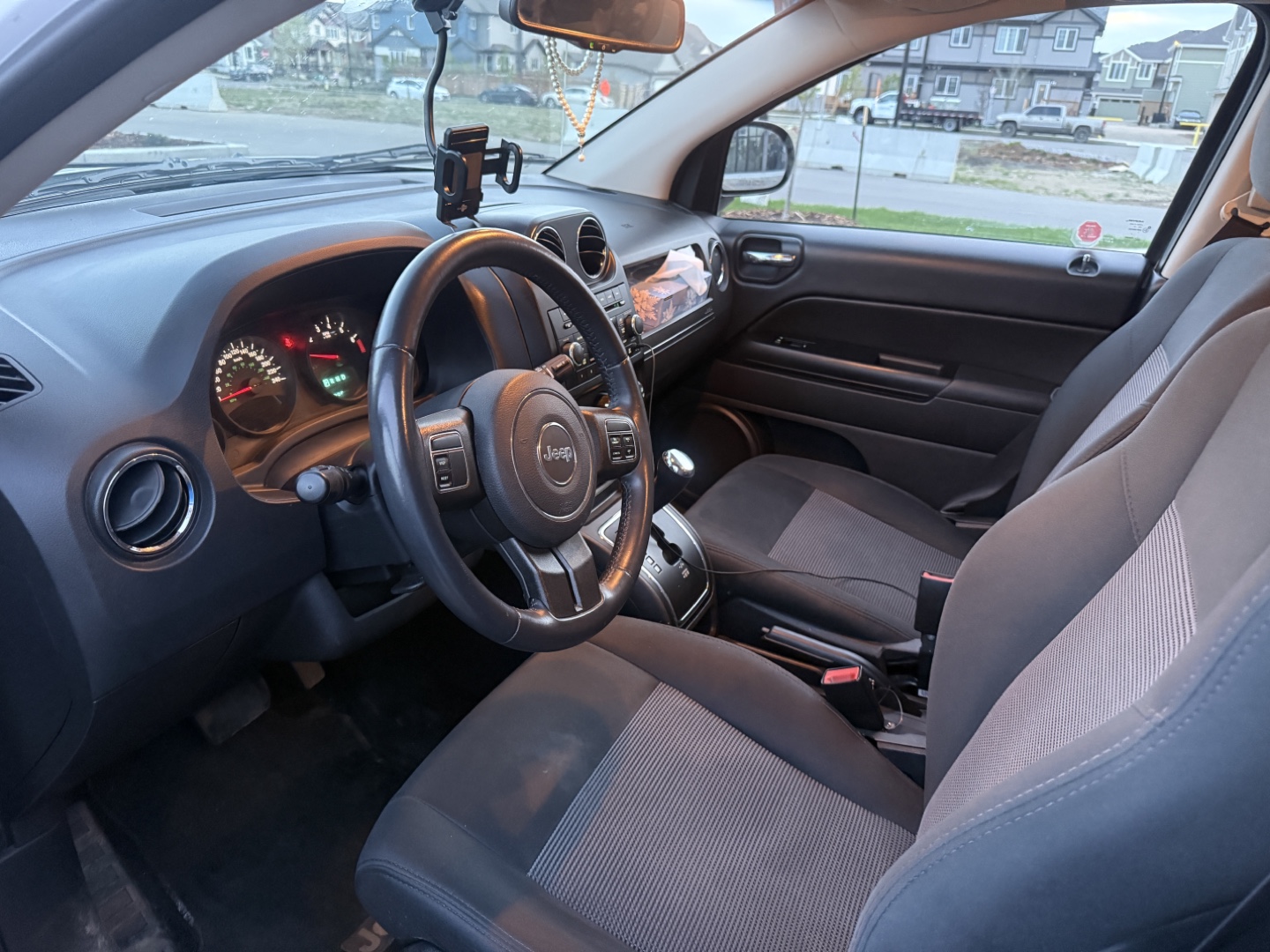 2012 Jeep Compass - White SUV - photo 5