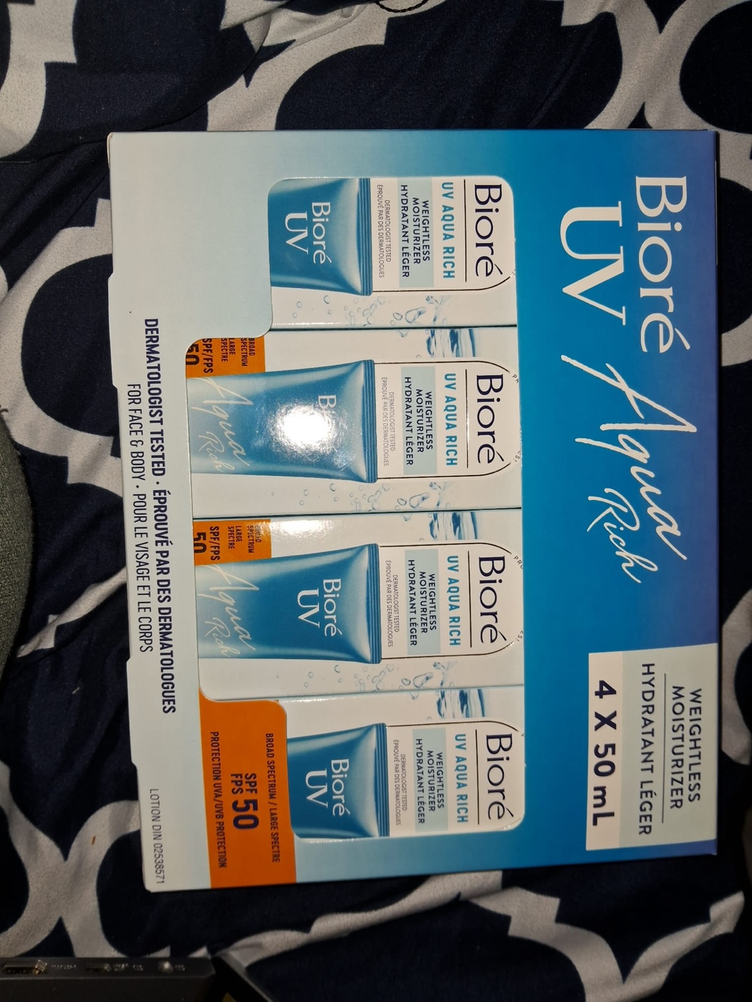 Biore UV Aqua Rich Weightless Moisturizer SPF 50 Sunscreen - photo 5