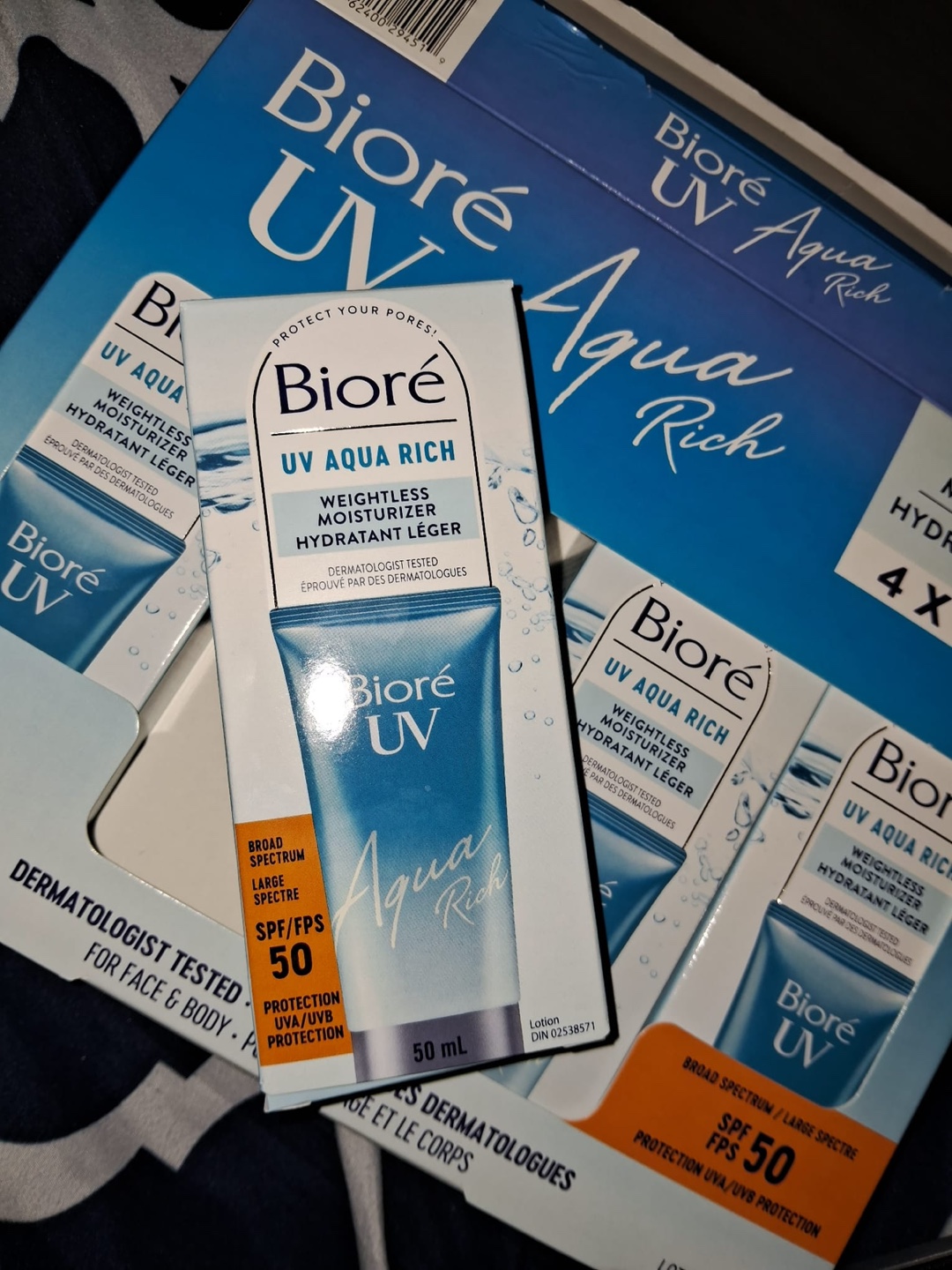 Biore UV Aqua Rich Weightless Moisturizer SPF 50 Sunscreen - photo 3