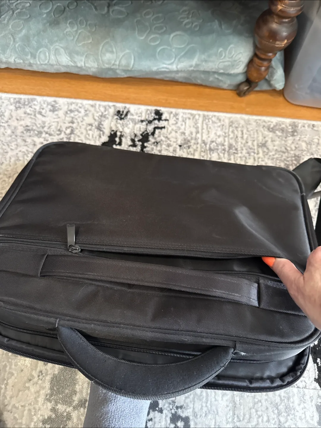 Init Black Laptop Bag/Briefcase image indicator(5)