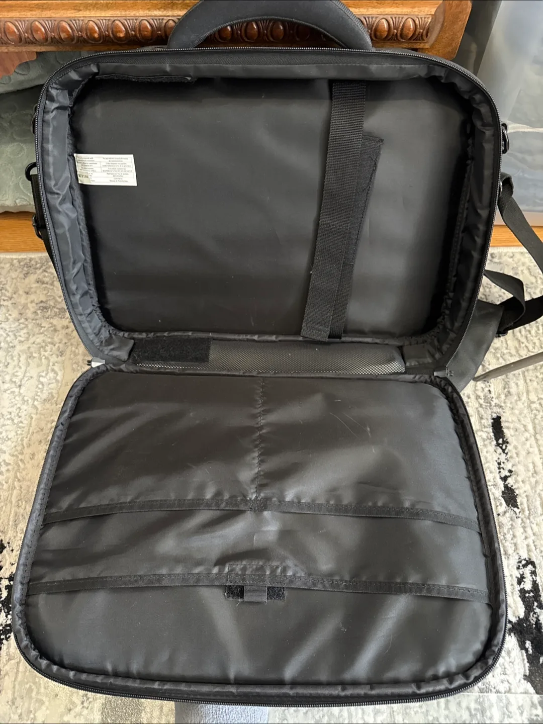 Init Black Laptop Bag/Briefcase image indicator(4)