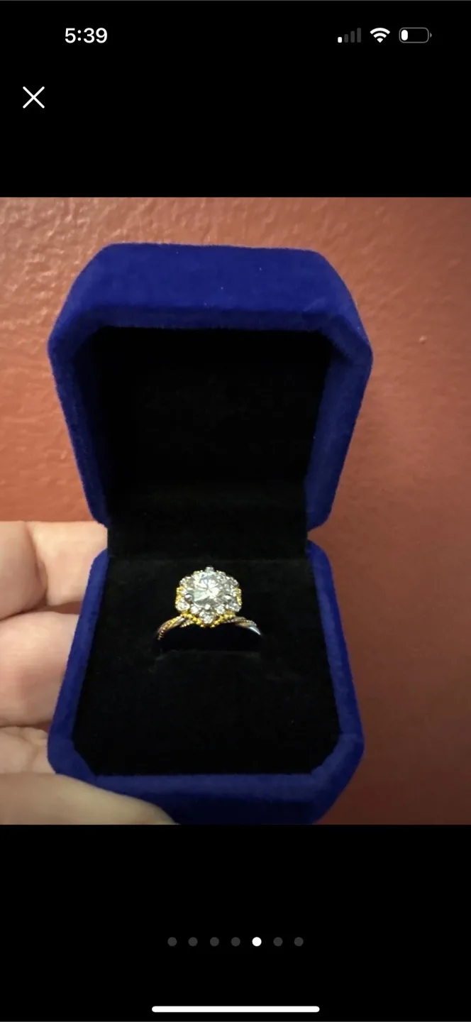 New Authentic 2 carat Moissonite Stunning Halo Engagement Ring image indicator(5)