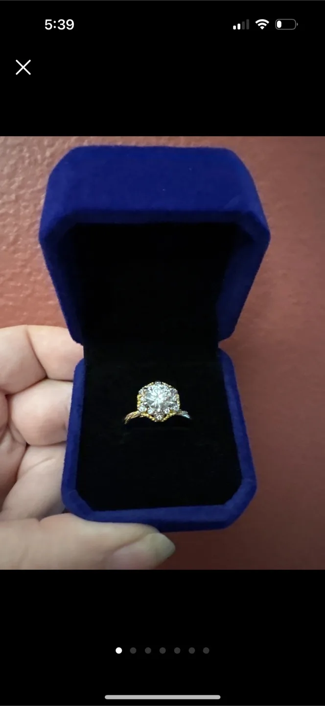 New Authentic 2 carat Moissonite Stunning Halo Engagement Ring image indicator(6)