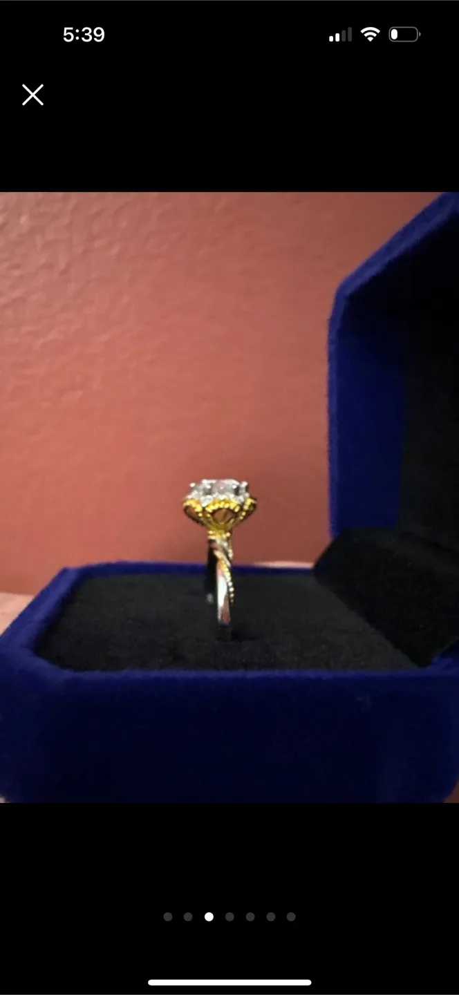 New Authentic 2 carat Moissonite Stunning Halo Engagement Ring image indicator(3)