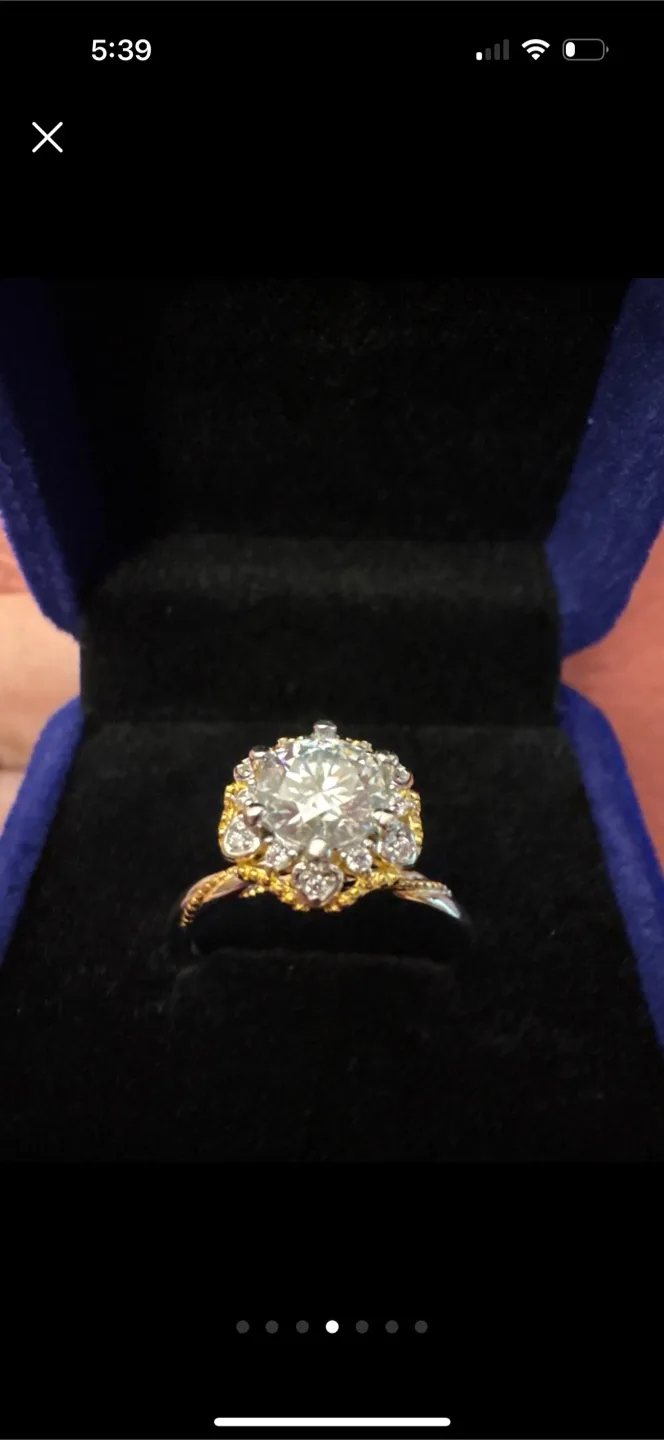 New Authentic 2 carat Moissonite Stunning Halo Engagement Ring image indicator(2)