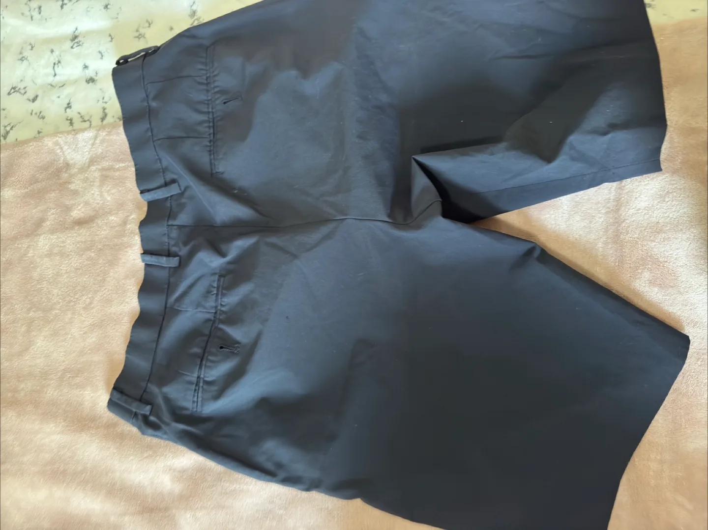 Men's Uniqlo Black Shorts - Size 32 image indicator(4)