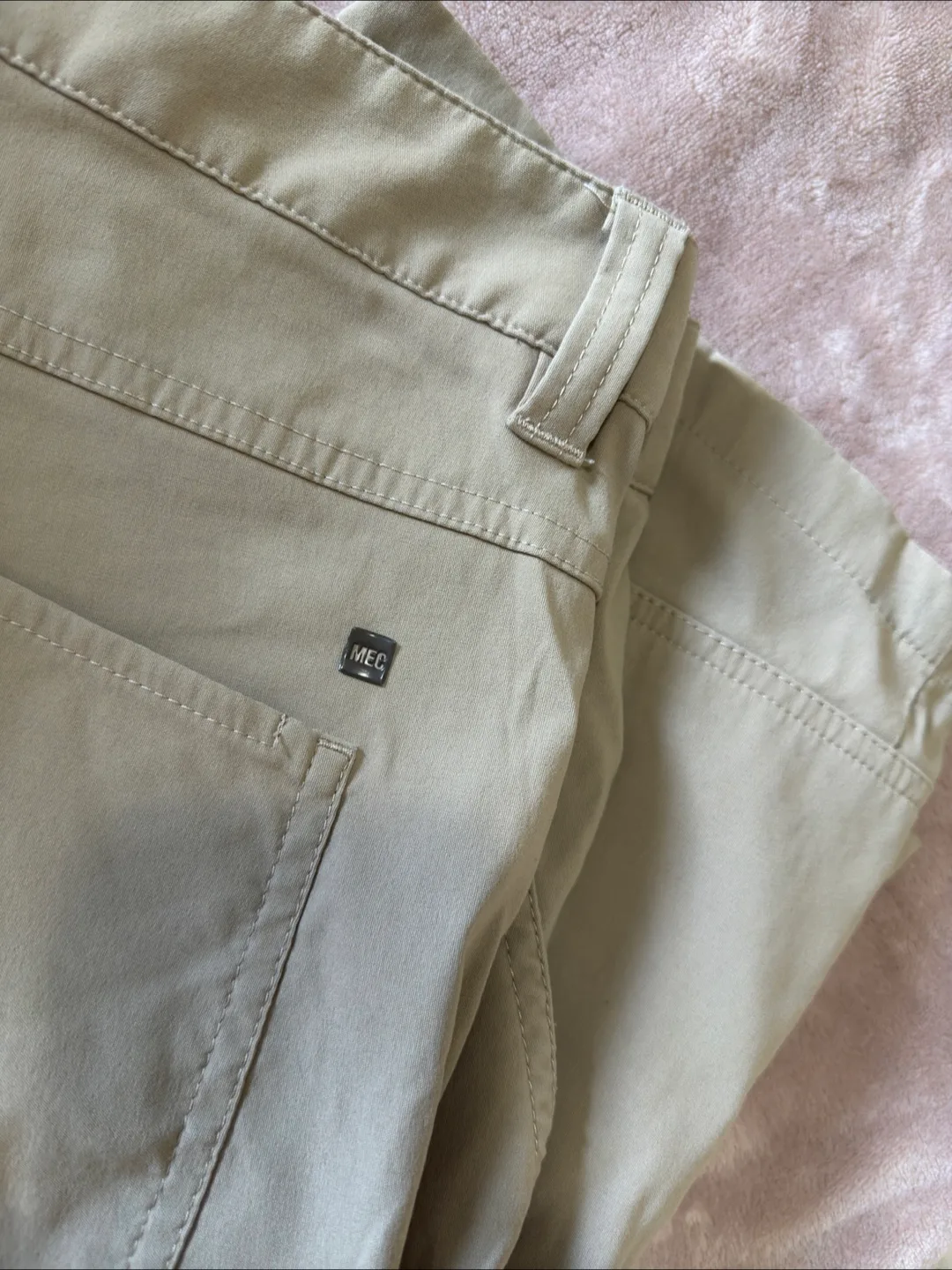 MEC Hiking Shorts - Size 32 image indicator(4)