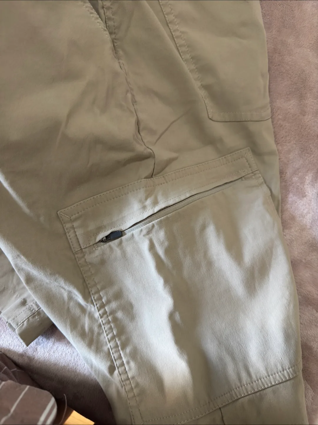 MEC Hiking Shorts - Size 32 image indicator(3)