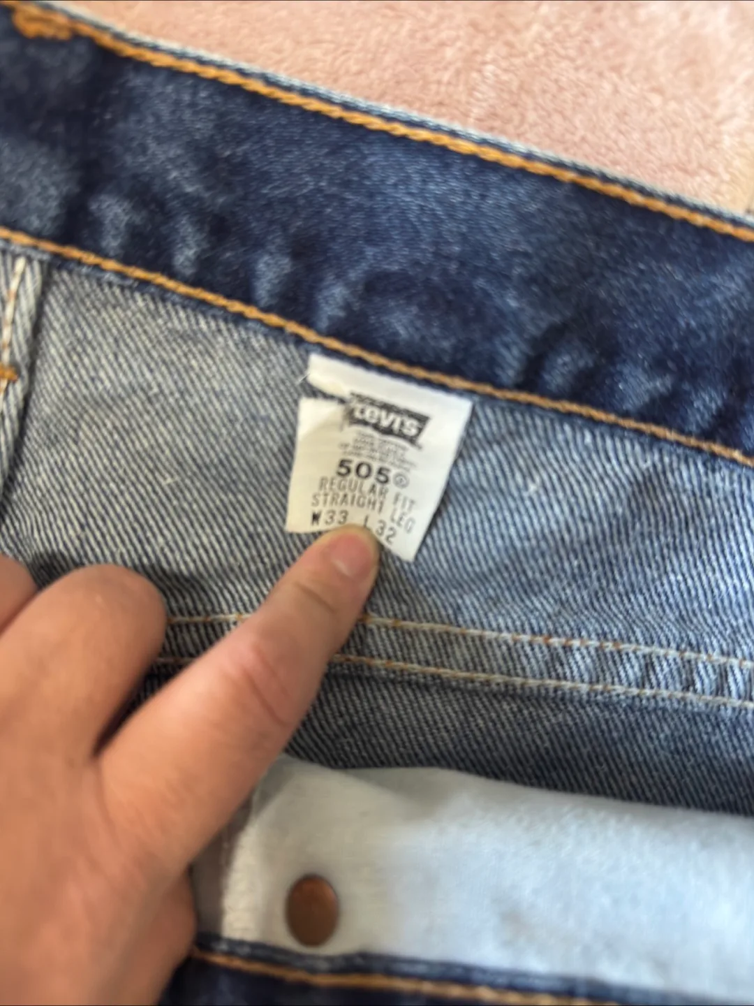 Levi's 505 Regular Fit Denim Shorts - Size W33 L32 image indicator(3)