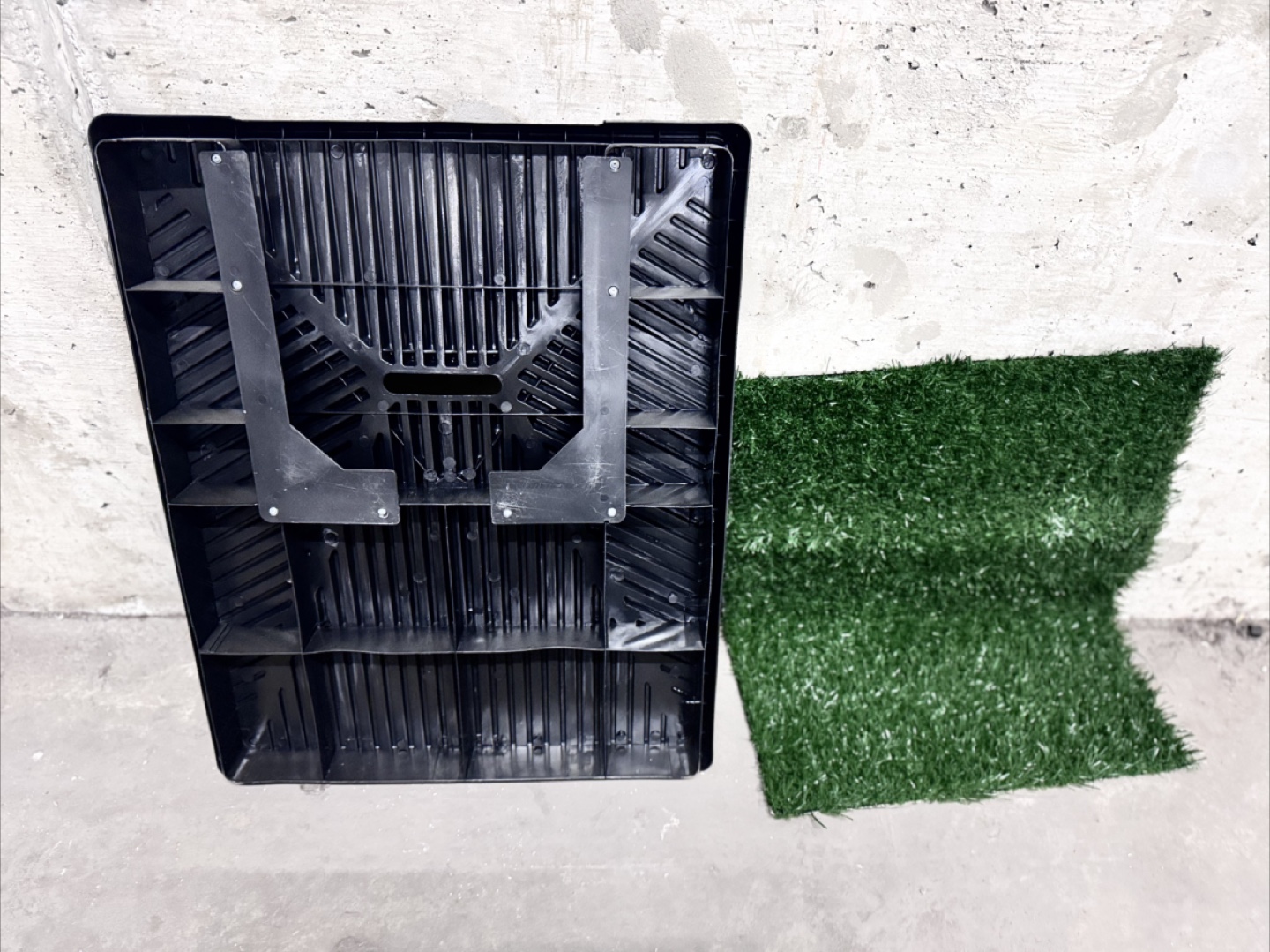 Indoor Pet Potty Training Pad with Tray - photo 2