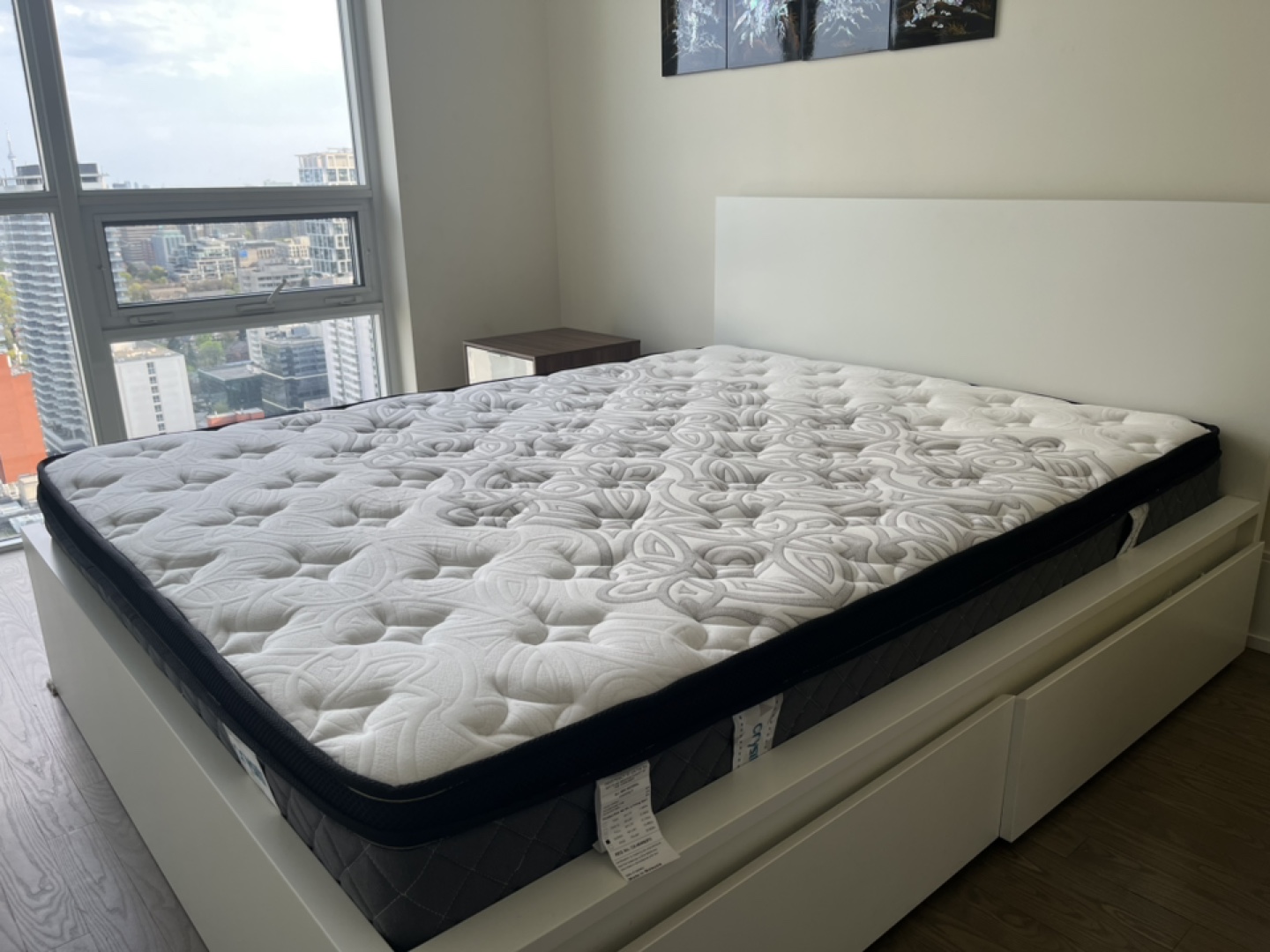 Crystli Queen Mattress - 12 inch Memory Foam Hybrid