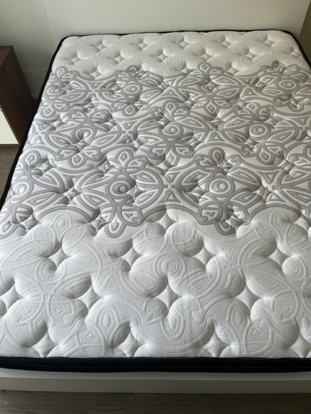 Crystli Queen Mattress - 12 inch Memory Foam Hybrid - photo 3