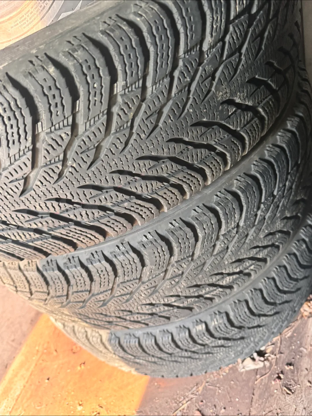 Used Winter Tires - 225/65R17 2018 image indicator(2)