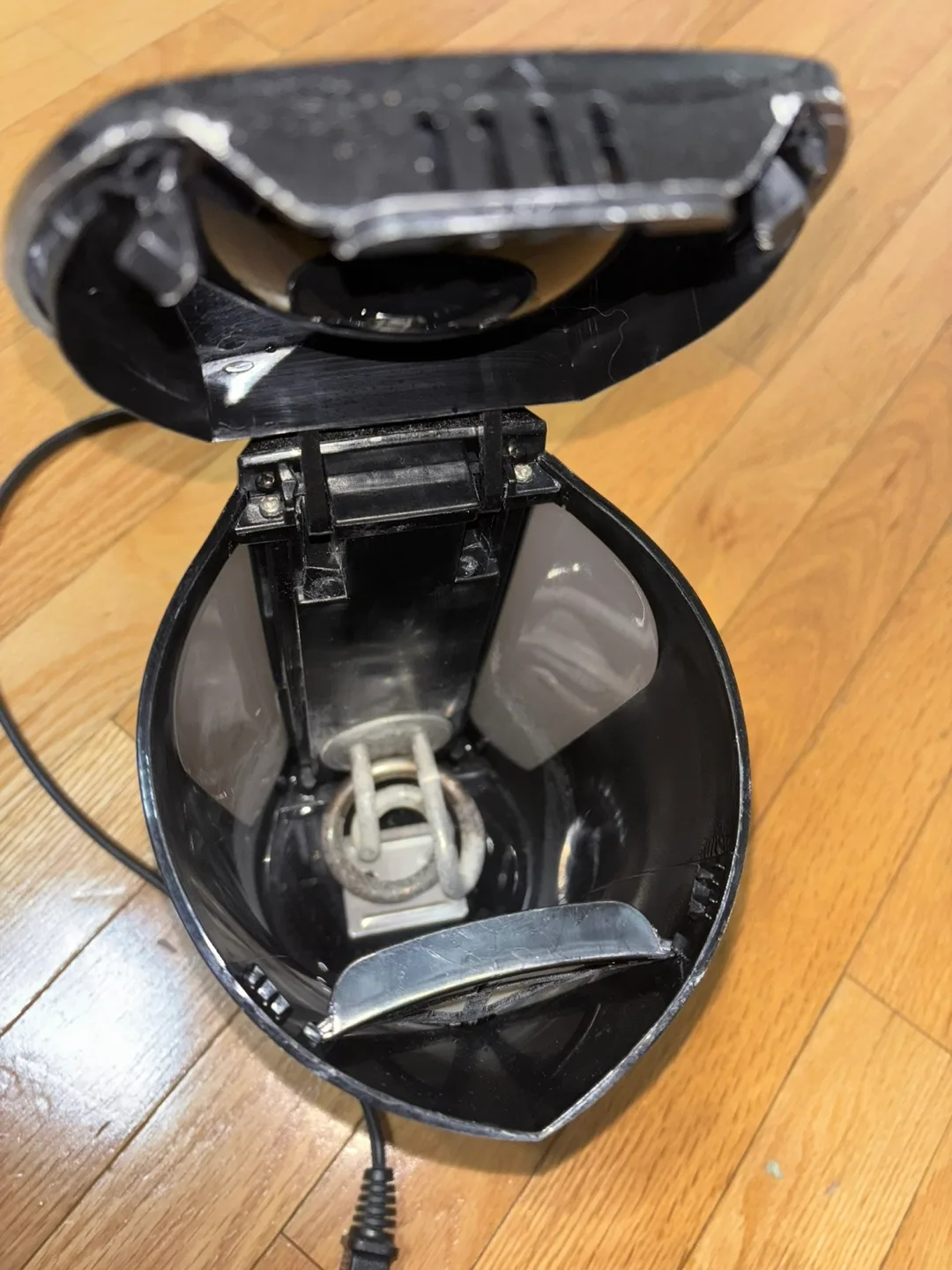 Black Electric Kettle - 1.8L image indicator(2)