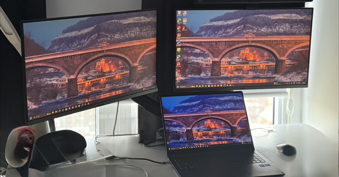 Samsung 27" LED Monitors (Two) - photo 3