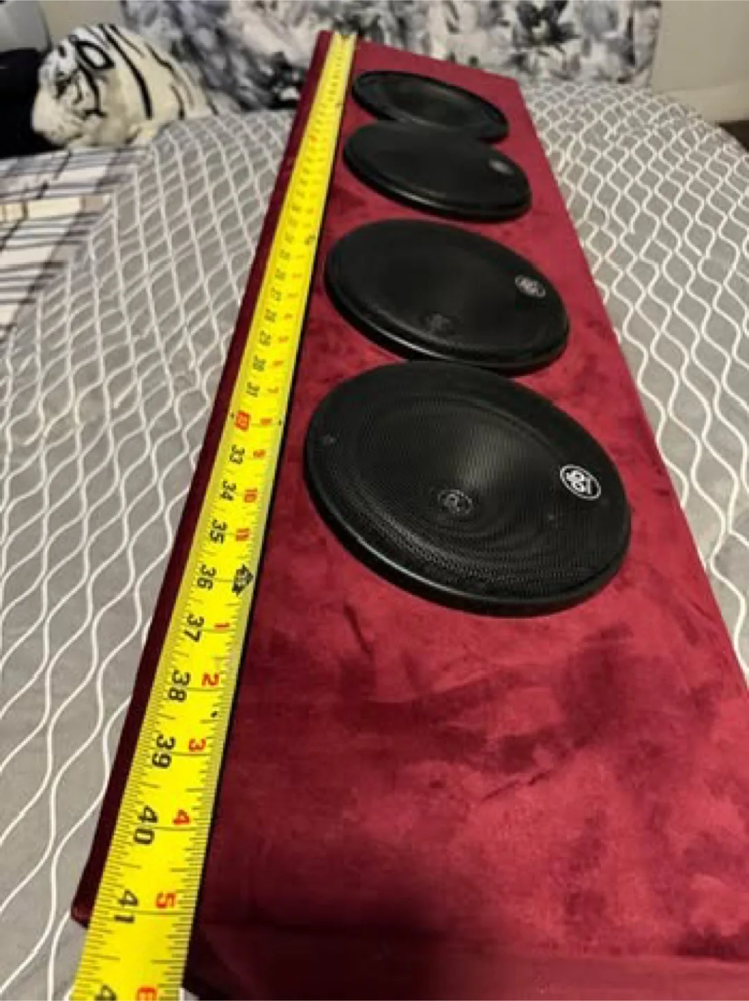 Custom red velvet box with 4 (6.5”) DB drive mid range speaker image indicator(4)