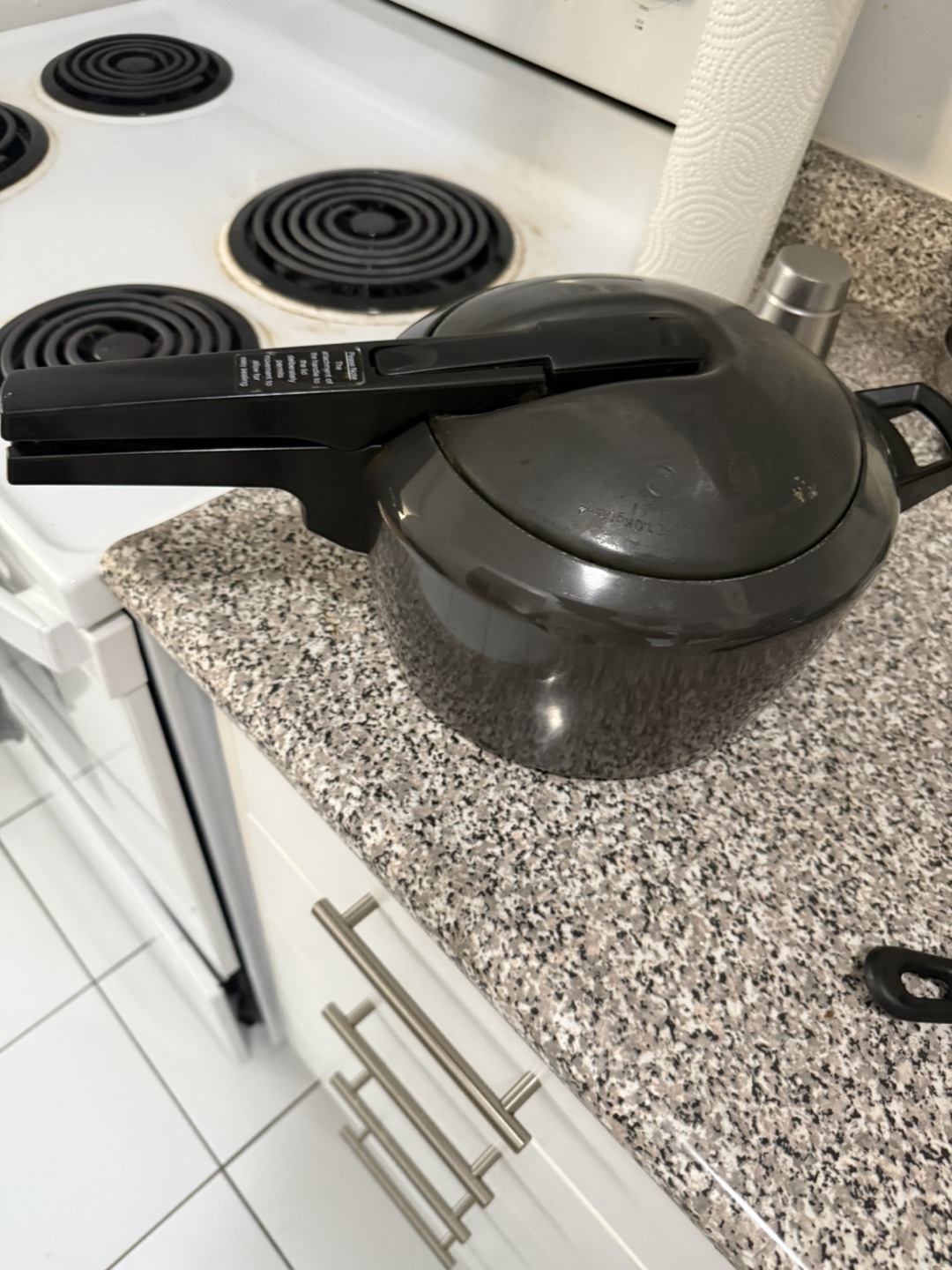 Used futura Pressure Cooker - photo 2