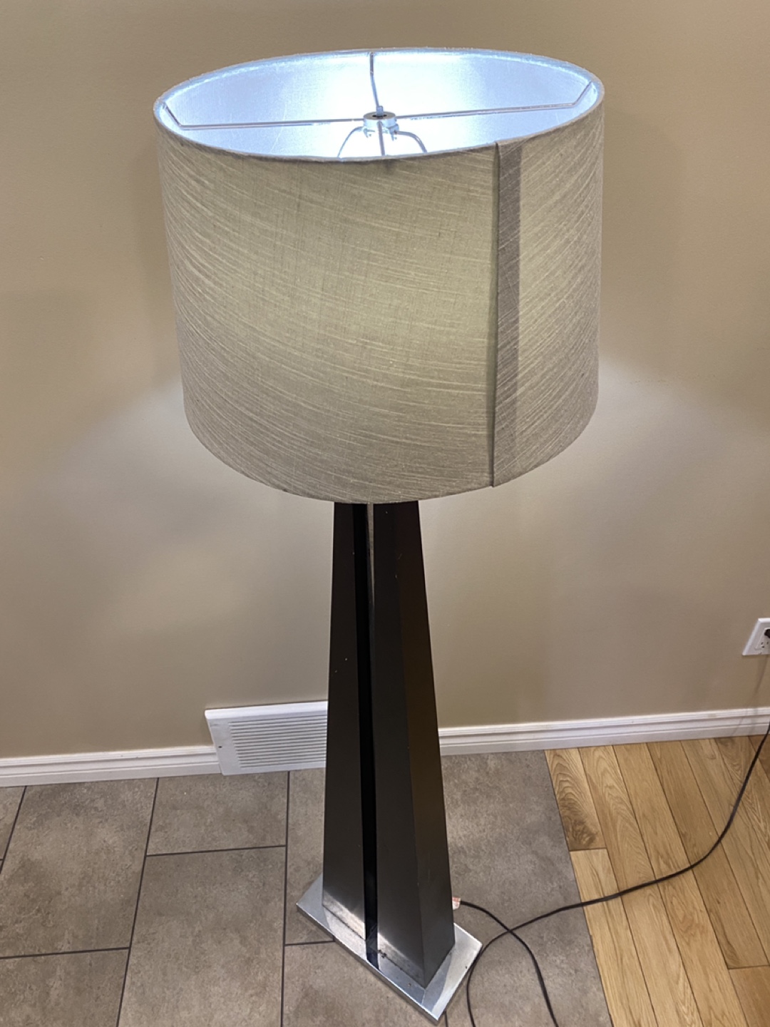 Luxury Modern Floor Lamp (CAN DELIVER) - photo 2