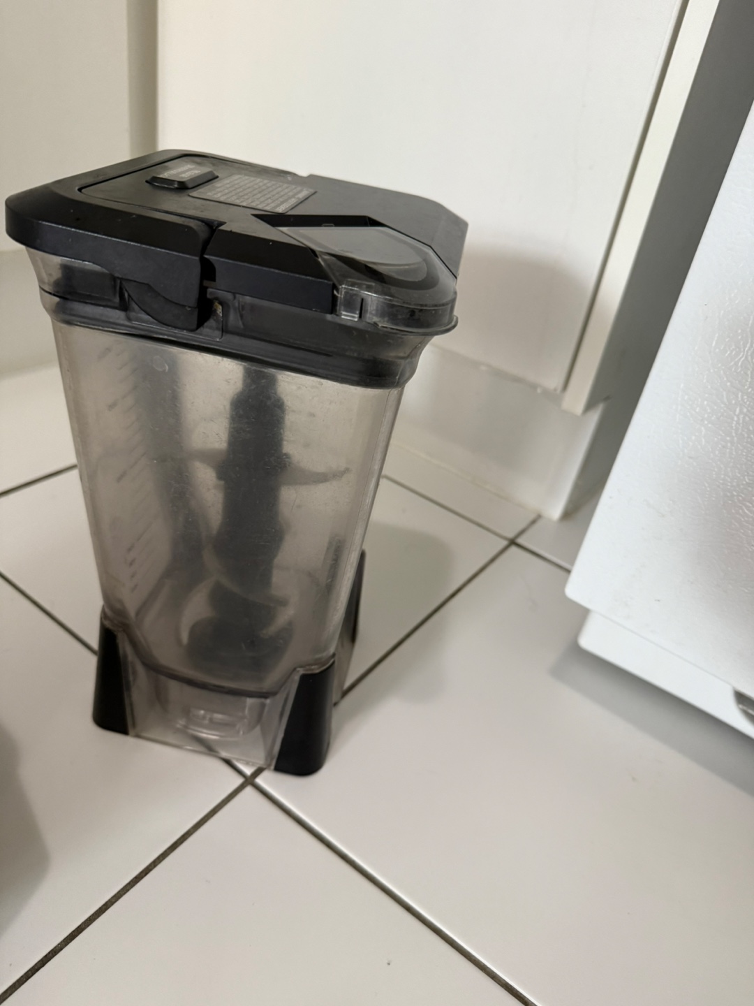 Ninja Professional 600-Watt Blender - photo 2