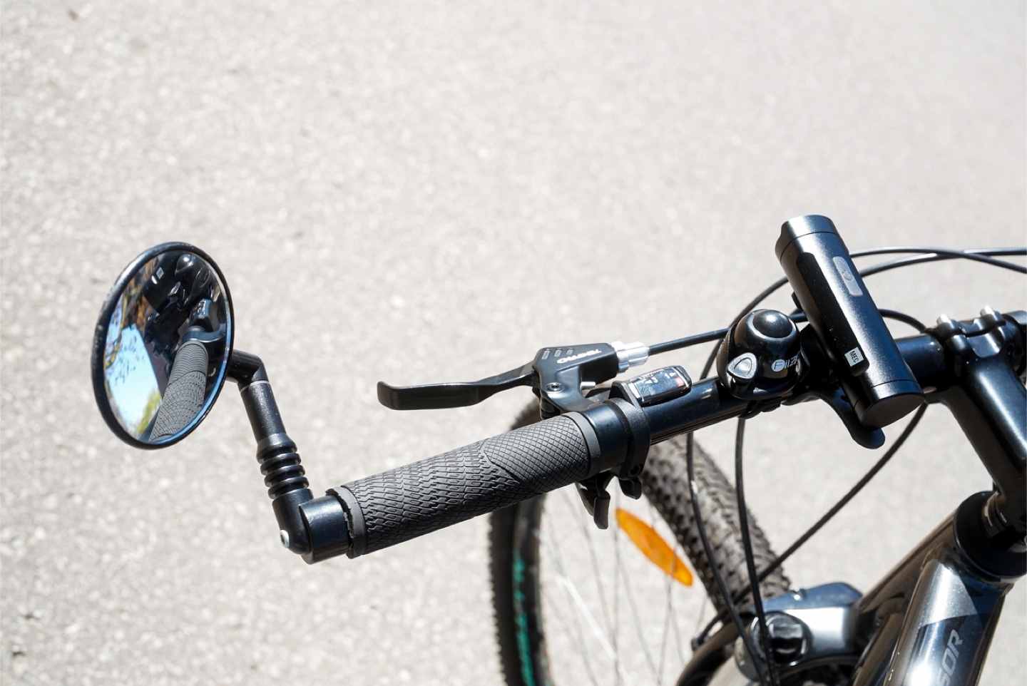 GT 27.5" Aggressor Sport Bike & Accessories - photo 5