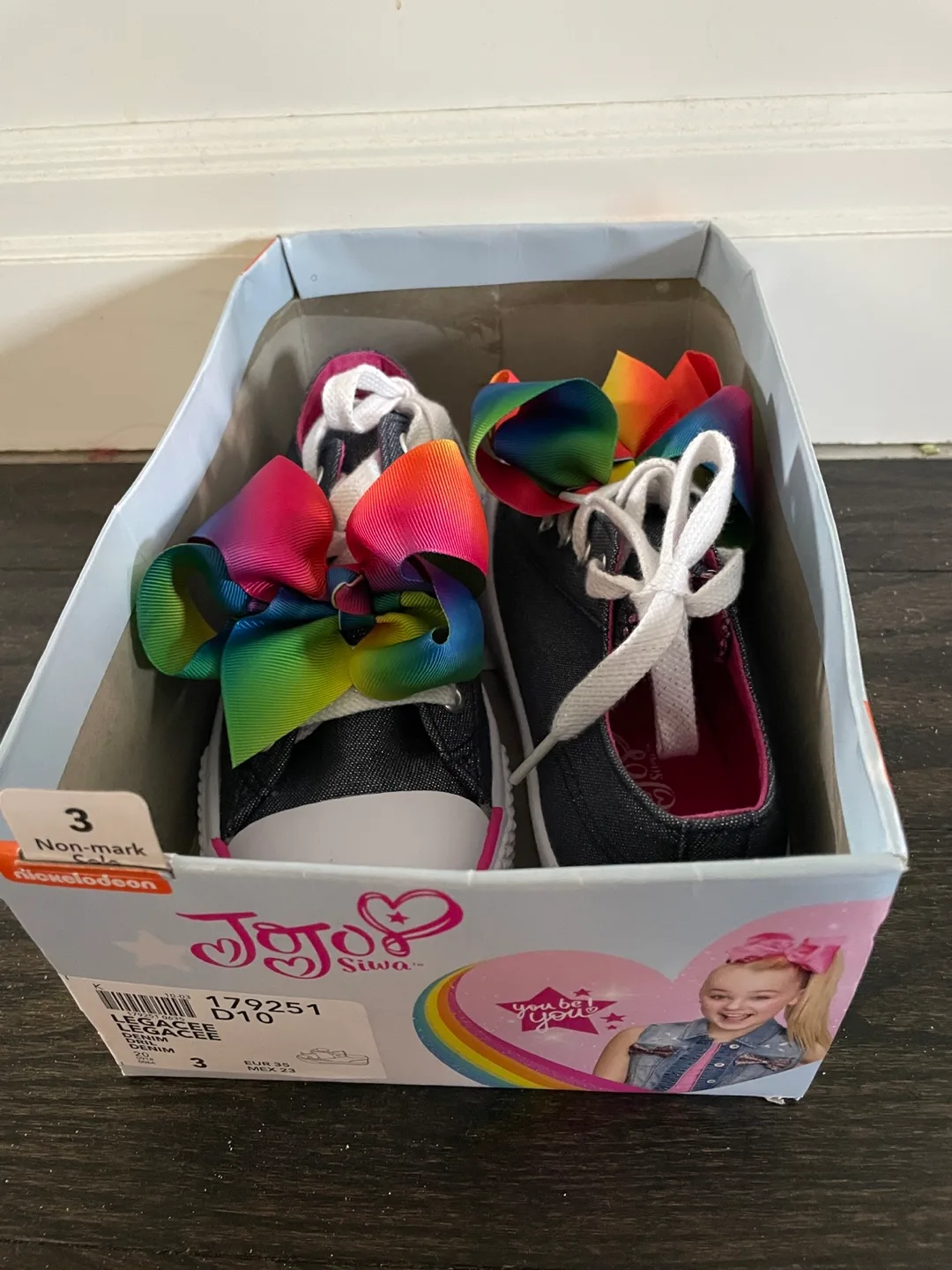 New Jojo Siwa Sneakers size 3 🧡 image indicator(2)