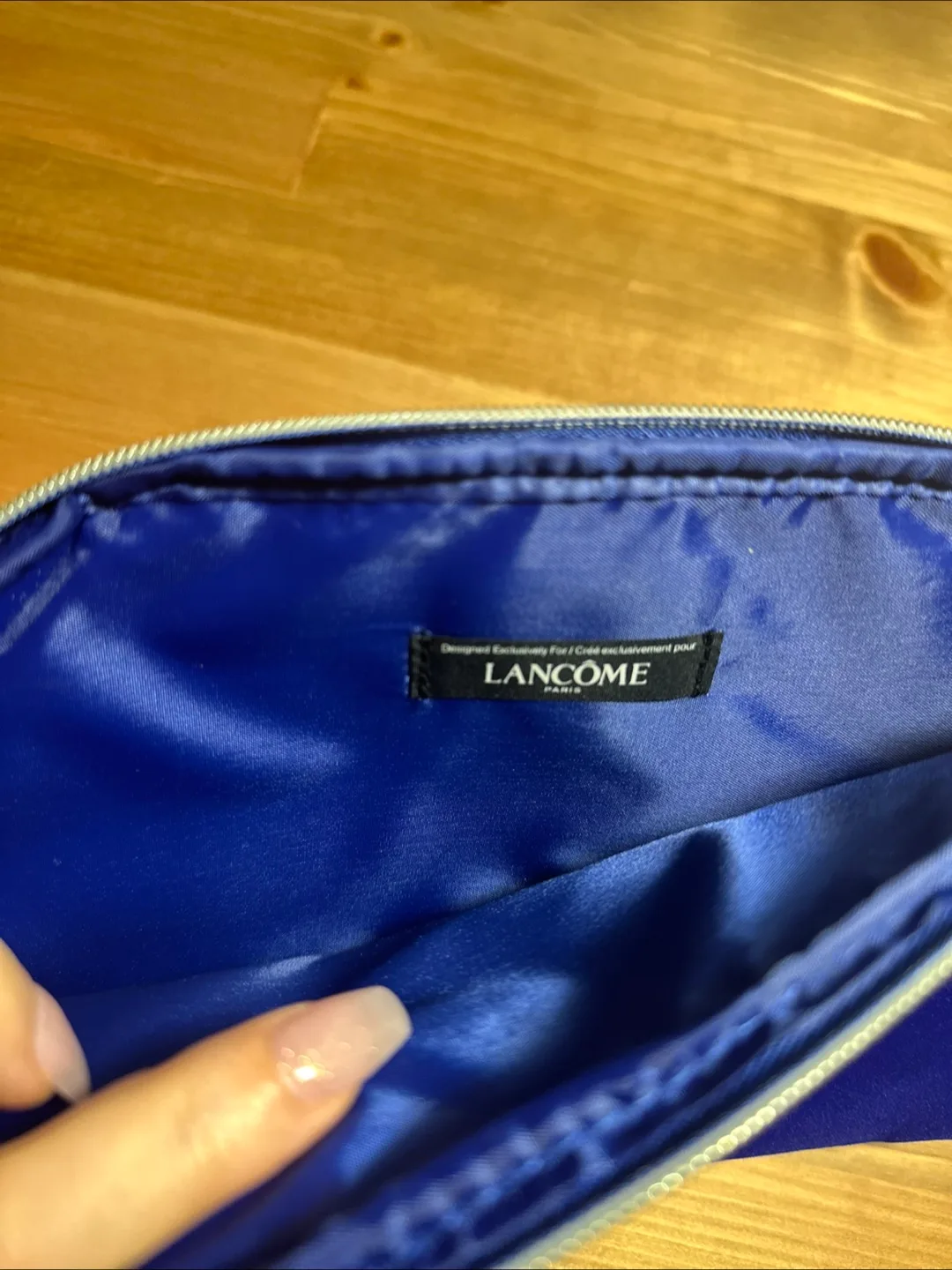 Lancôme Paris Blue Velvet Cosmetic Bag image indicator(4)
