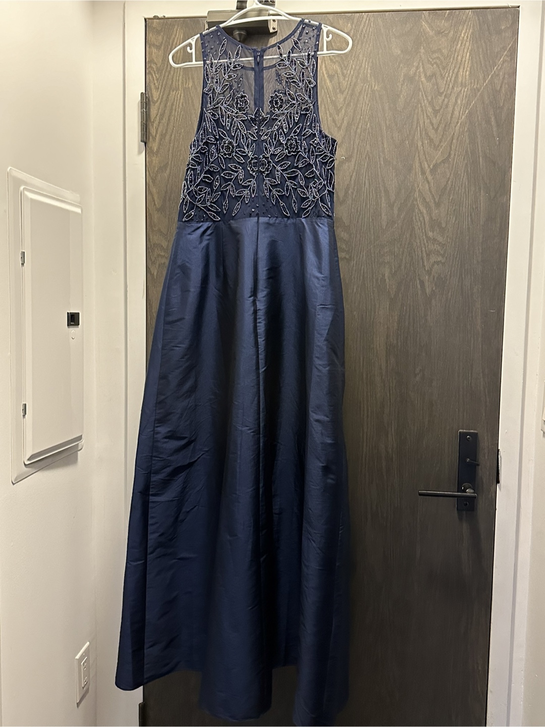 ADRIANA PAPELL Navy Blue Beaded Formal Gown Size 12 - photo 2
