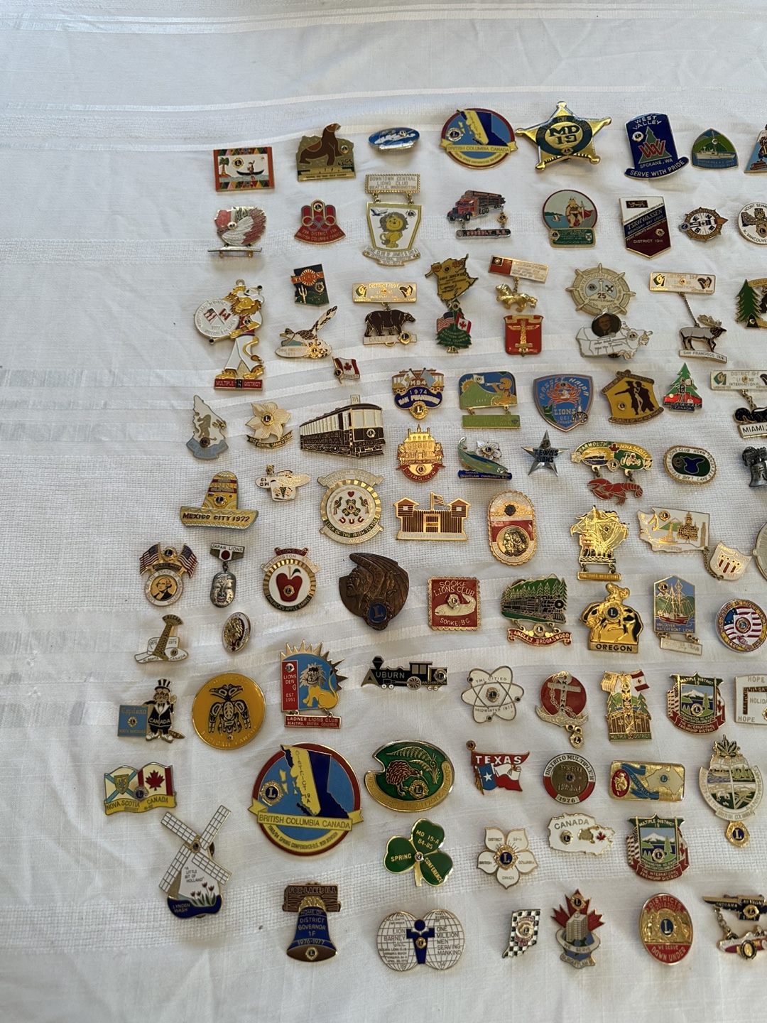 Large Collection of Lions Club Lapel Pins - photo 2