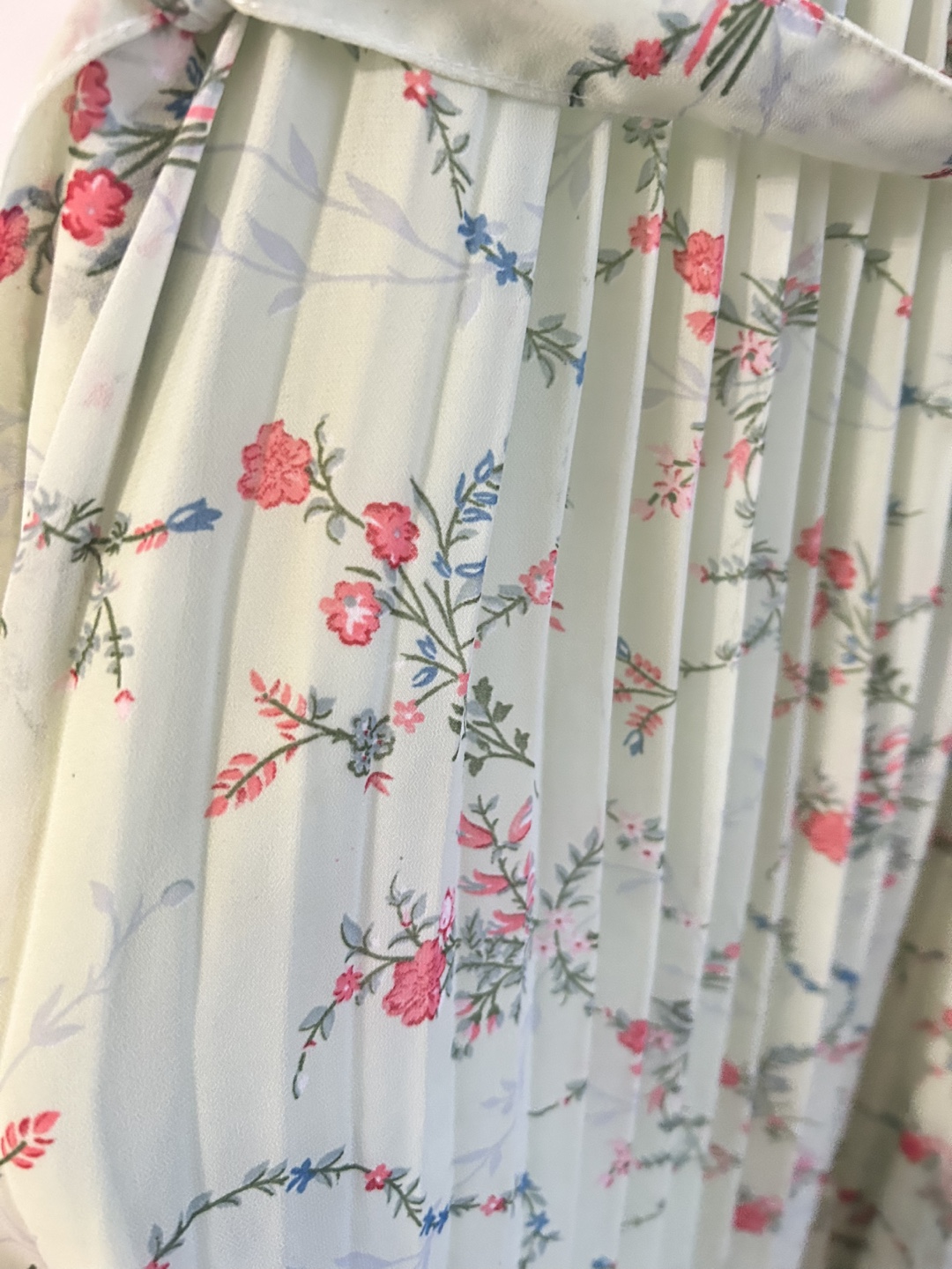 Not brand new Floral Maxi Dress - Size - photo 3