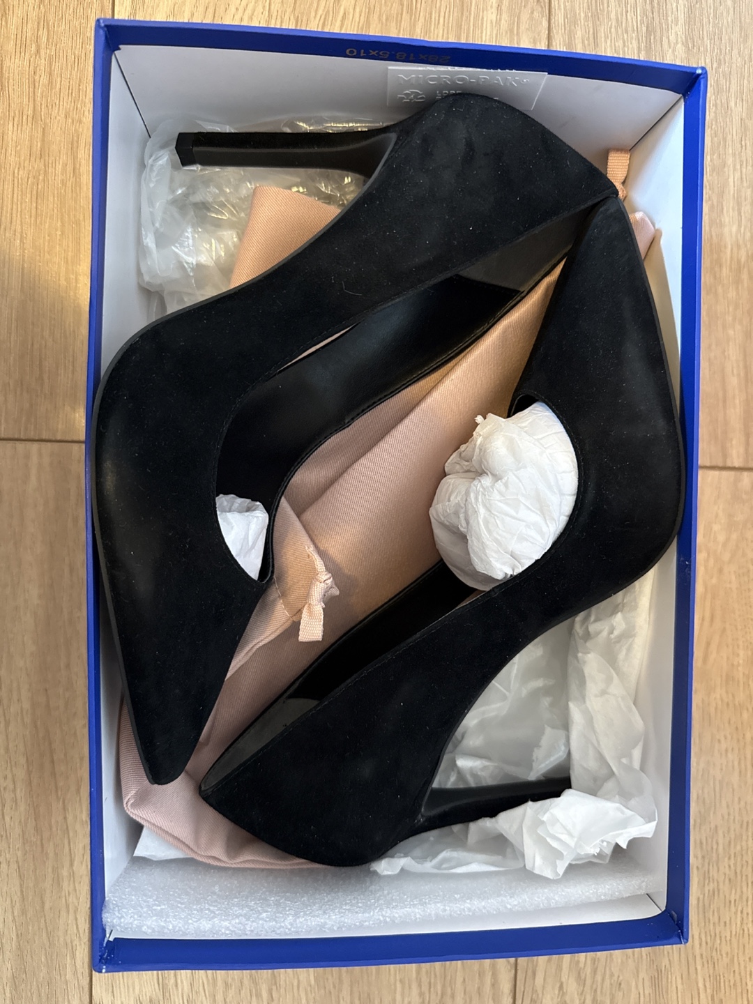 Authentic Stuart Weitzman Black Suede Heels - Size 7.5B