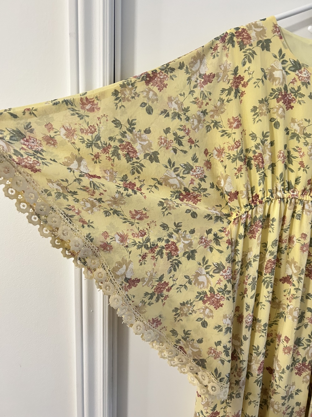 Lovely Yellow Floral Maxi Dress with Lace Detail - photo 2