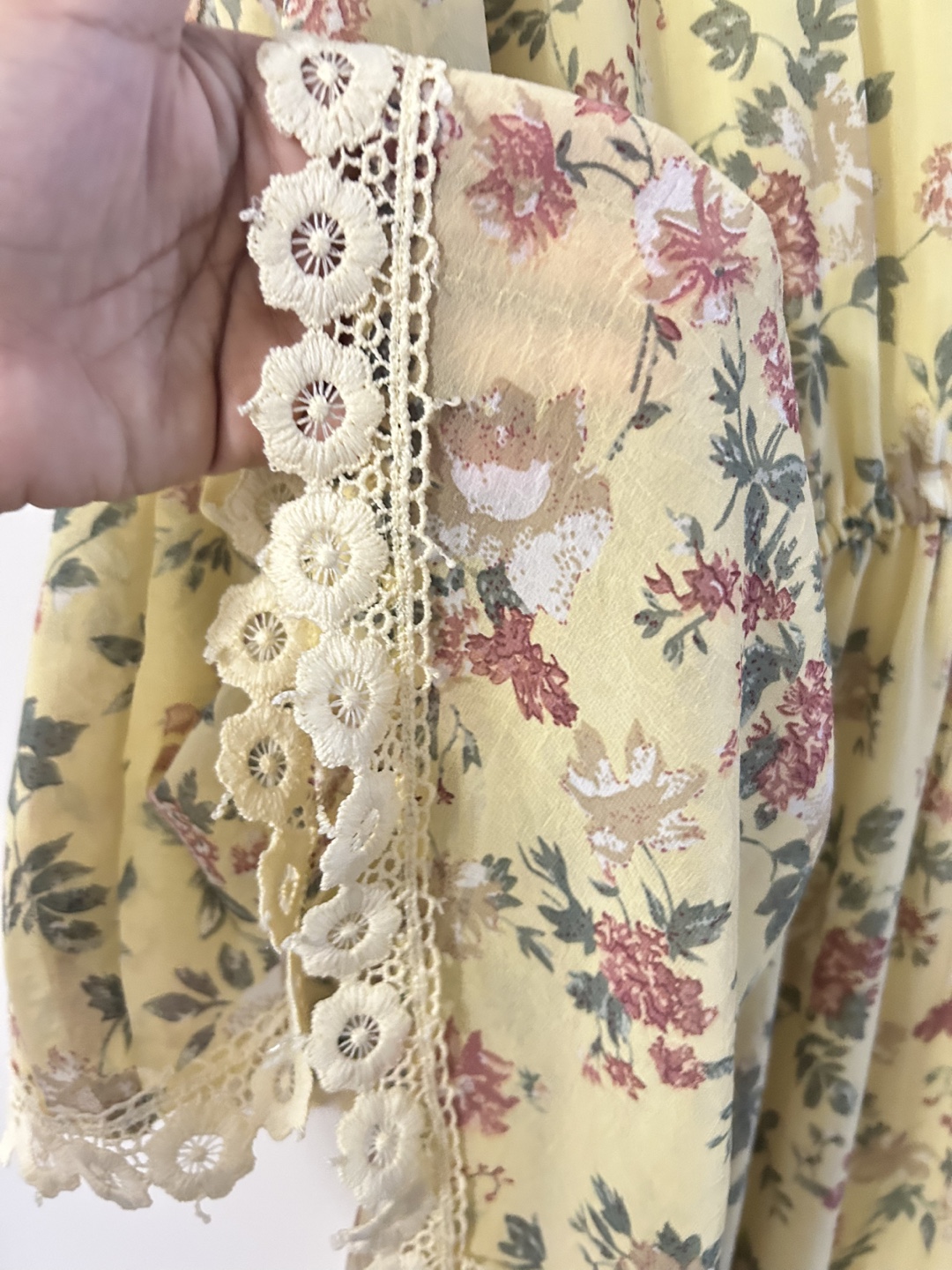 Lovely Yellow Floral Maxi Dress with Lace Detail - photo 4