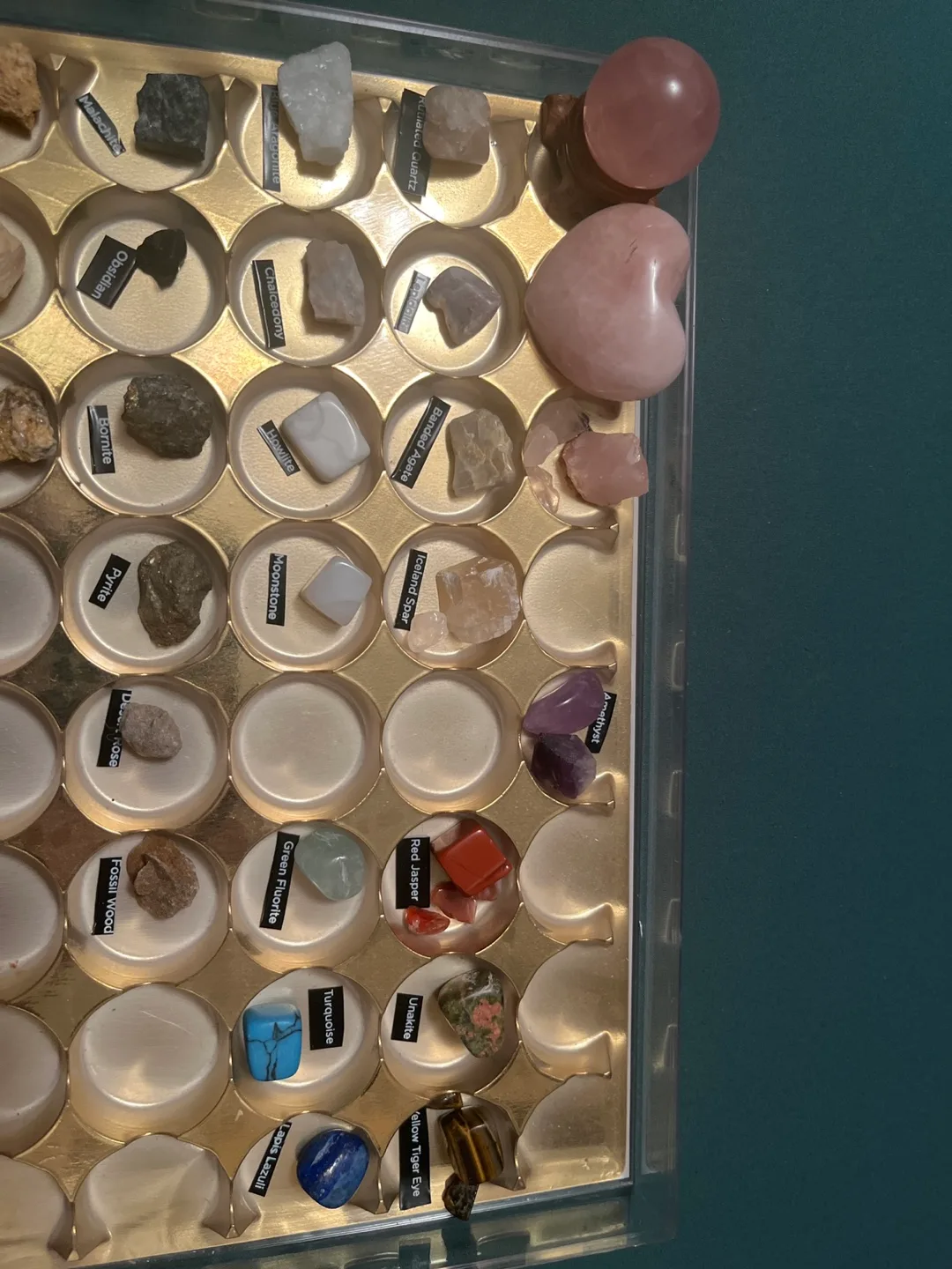 Crystal Collection image indicator(2)