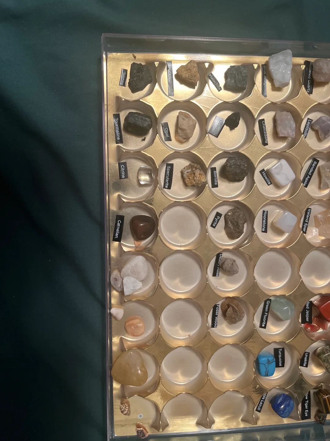 Crystal Collection image indicator(3)