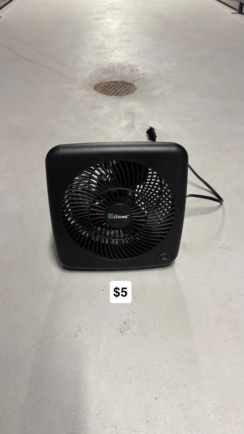 Miniature Black Square Fan thumbnail