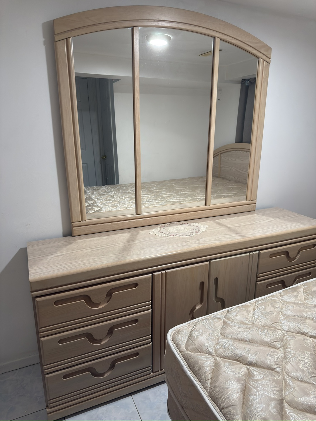 Bedroom Furniture Set - photo 3