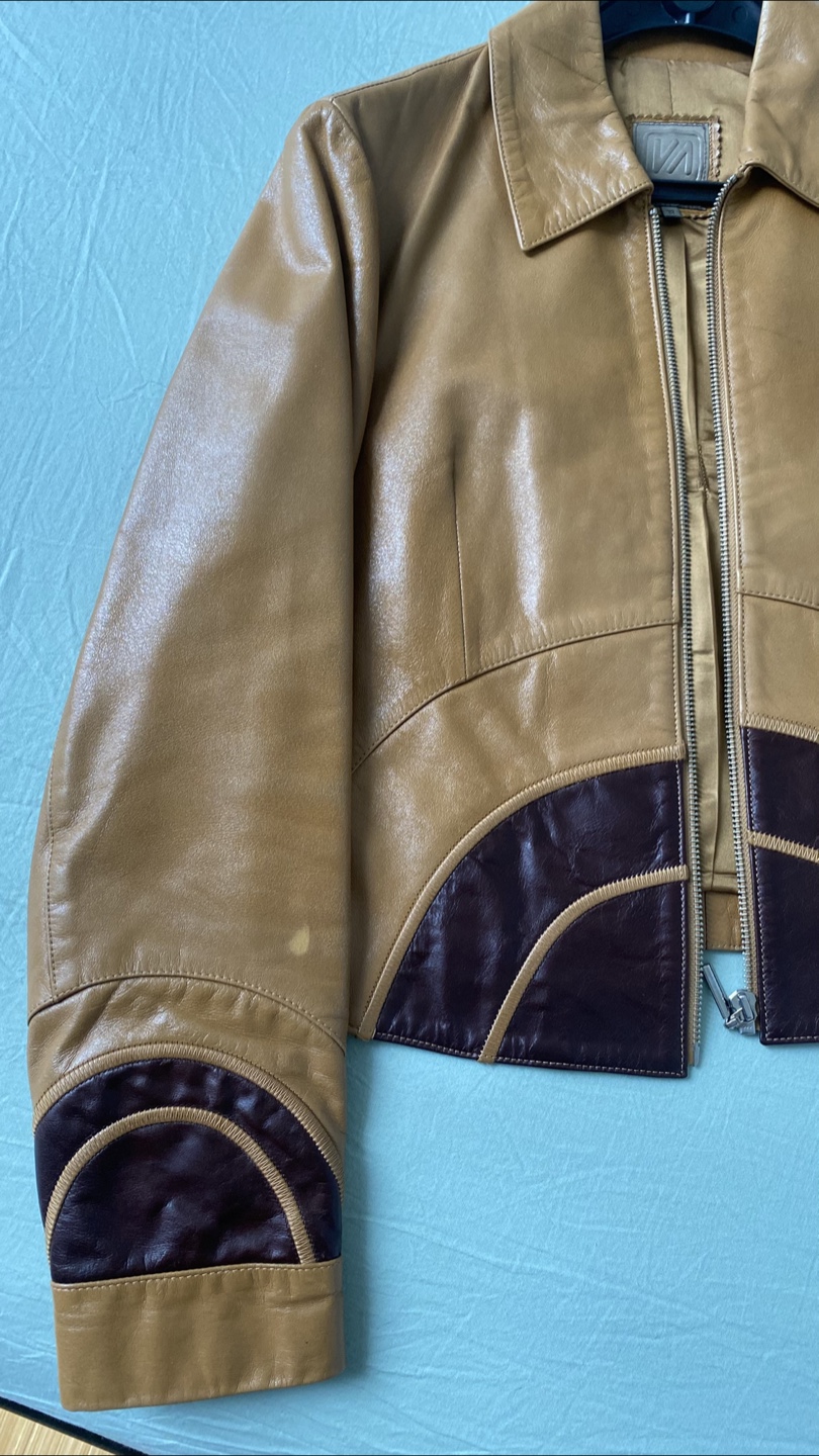 Vintage Leather Jacket - Size 38 - photo 4