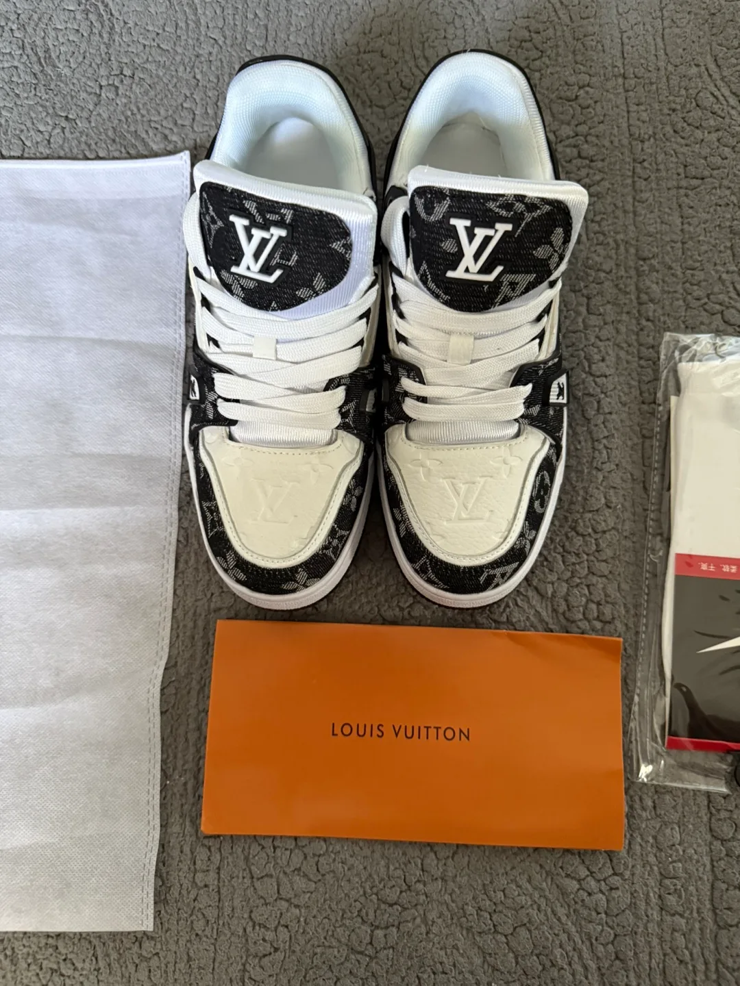 Louis Vuitton LV Trainer Sneakers image indicator(2)
