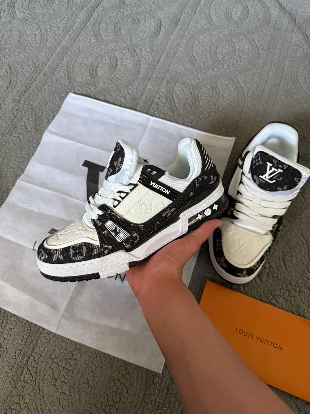 Louis Vuitton LV Trainer Sneakers image indicator(3)