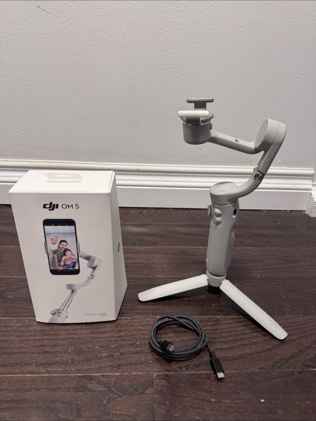 DJI OM 5 Smartphone Stabilizer Gimbal