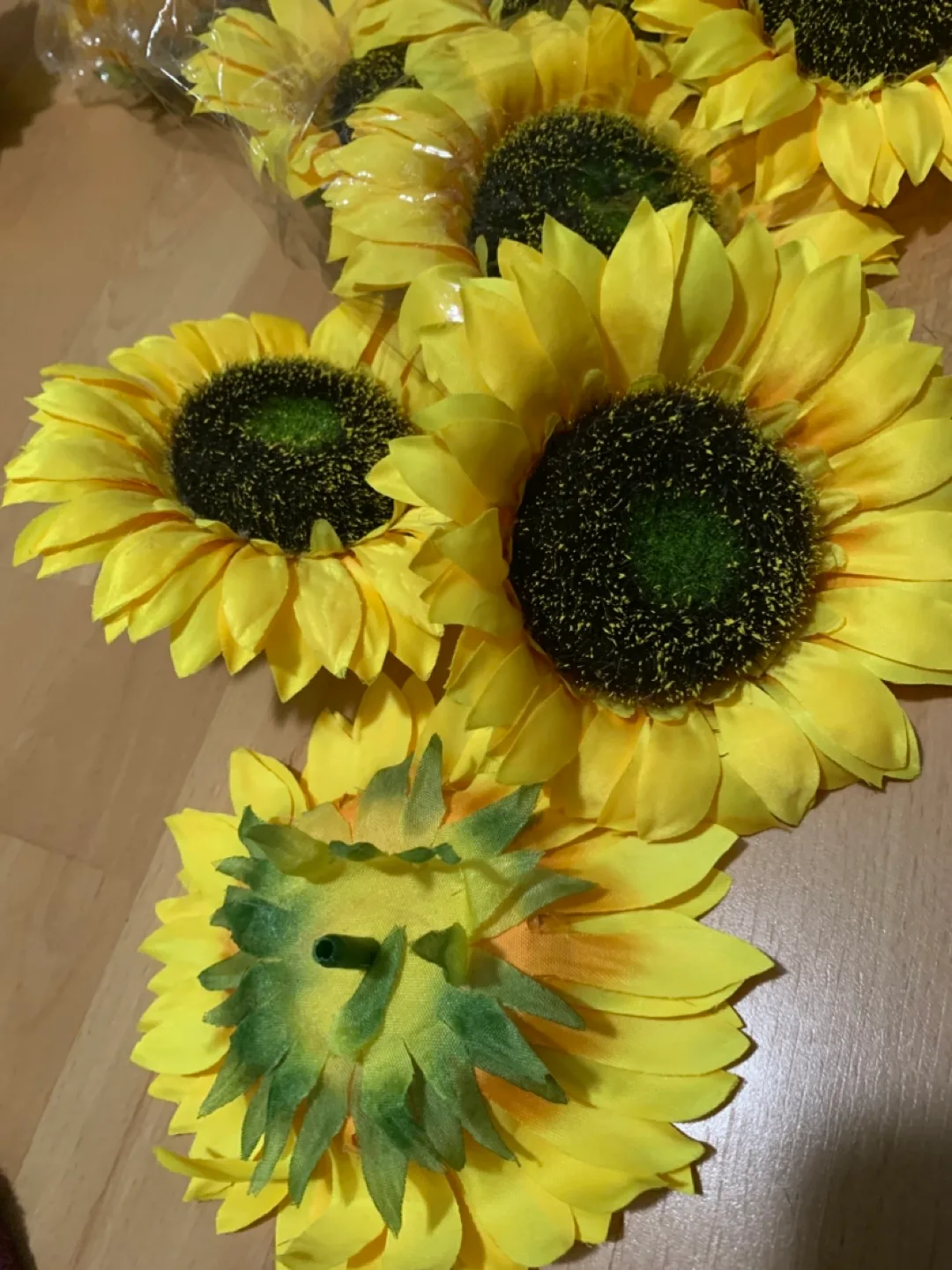 Bulk Artificial Sunflowers image indicator(3)