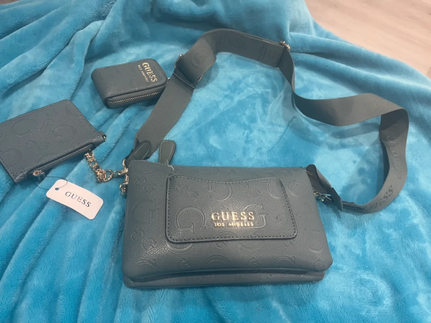 GUESS handbag and wallet set thumbnail