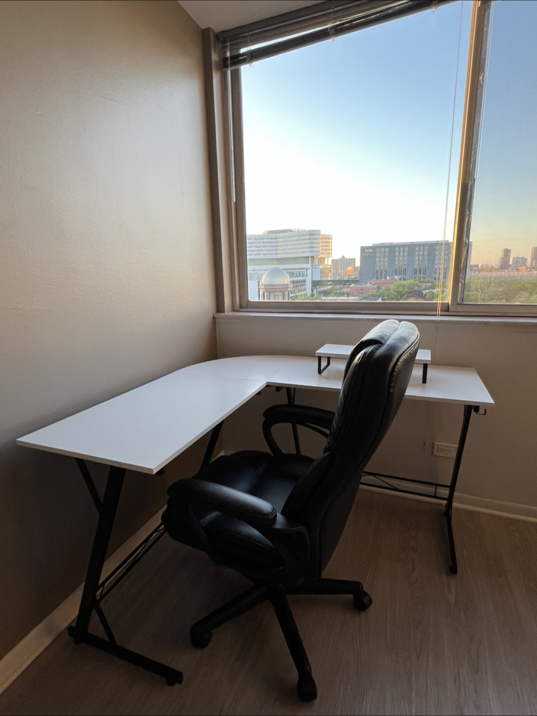 Black Leather Office Chair (Moving Out) - photo 5