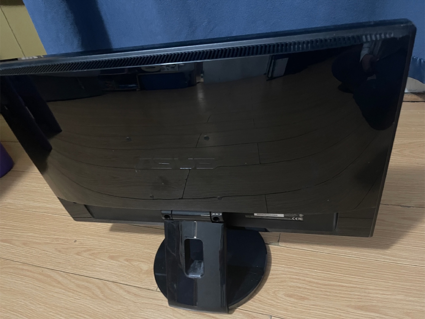 ASUS VE228H LCD Monitor - photo 2