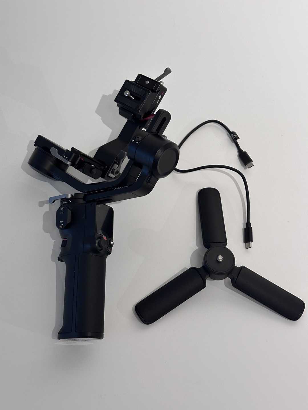 DJI RS 3 Mini Gimbal Stabilizer