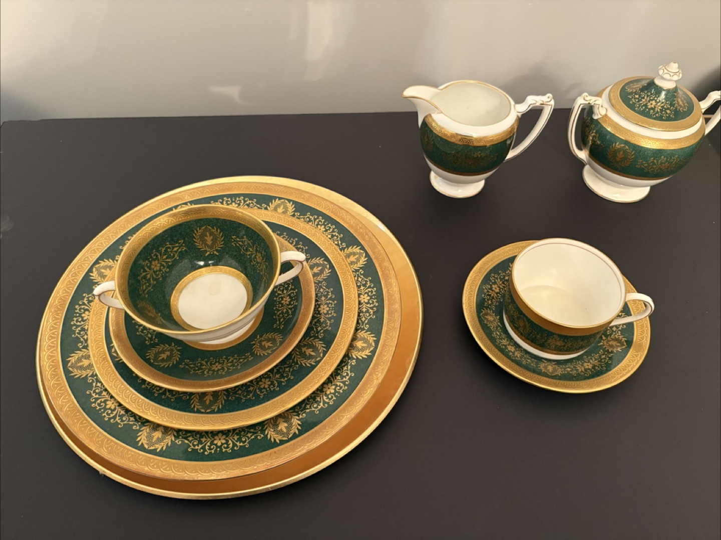 Coalport Lady Anne Dinner Set - Service for 12