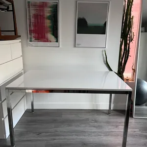 IKEA TORSBY White High-Gloss Dining Table Karrot