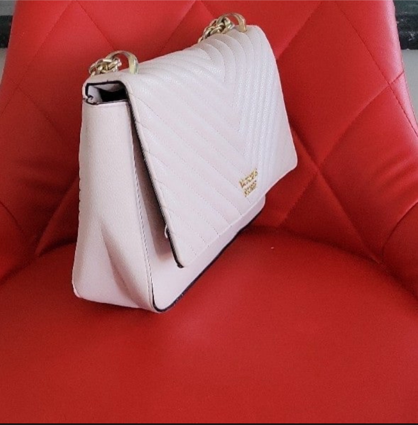 Victoria's Secret Pink Quilted Chain Bag - photo 3
