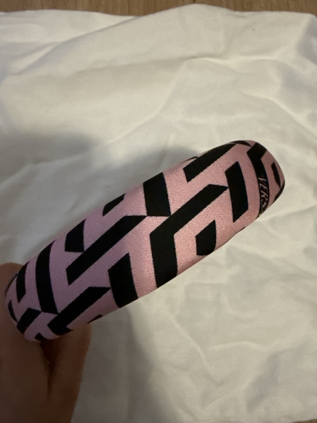 Authentic Versace Pink & Black Headband - brand new - photo 3